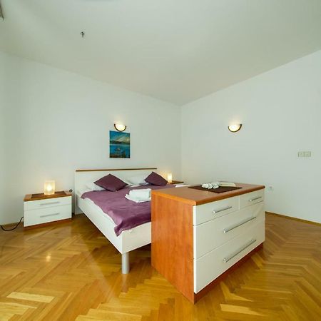 Apartments L&L Dugi Rat Kültér fotó
