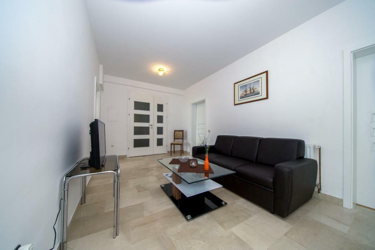 Apartments L&L Dugi Rat Kültér fotó